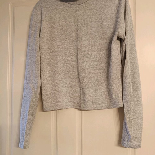 Zara women's turtleneck shirt gray like new, crop, soft
