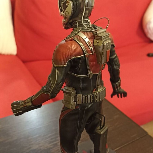 Hot Toys MMS308 Ant-Man Scott Lang Paul Rudd 1/6 Figure like new