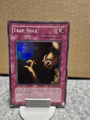 Yu Gi Oh! Trap Hole LOB-E046 like new