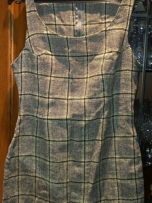 Checked dress like new, size M