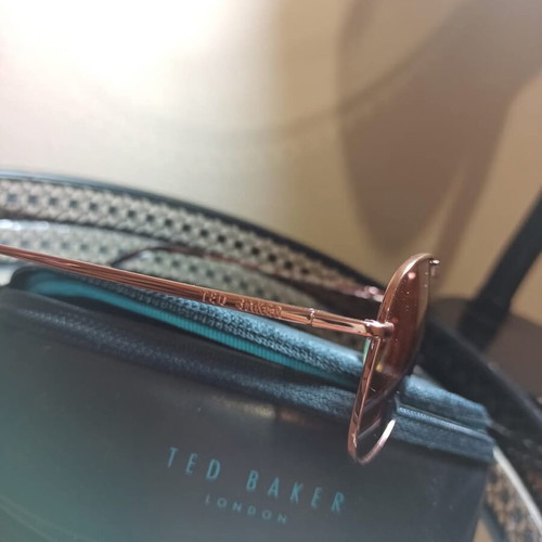 Ted Baker Aviator sunglasses like new, gold frame, mirror lens