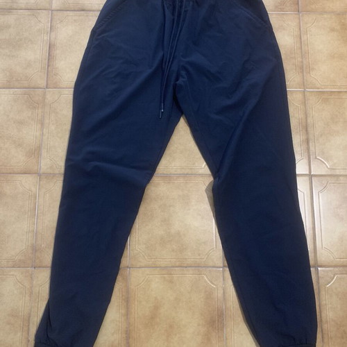 Under Armour women's windbreaker sportswear used, black, size XS