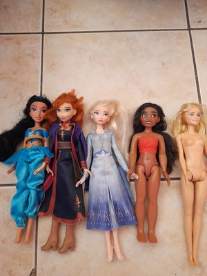 Disney dolls like new, sold together or separately