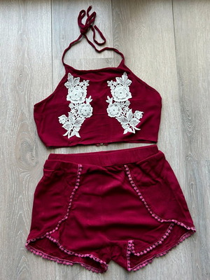 Women's summer set like new, magenta with flower pattern