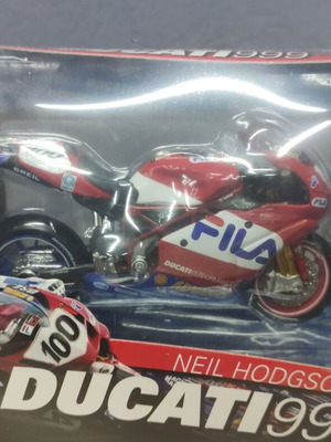 Ducati 999 Neil Hodgson motorcycle model scale 1/18 new