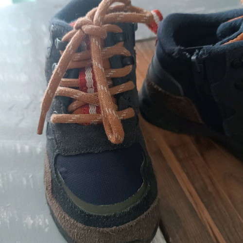 Zara winter shoes for boy size 25 used