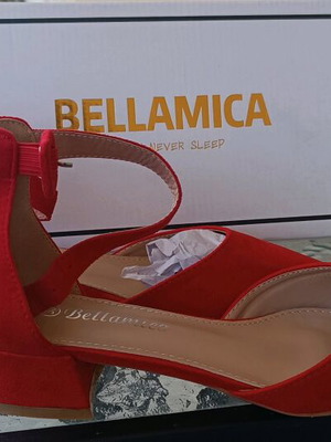 Γυναικεία παπούτσια Bella κόκκινα σουέντ νούμερο 38, καινούργια με χαμηλό τακούνι