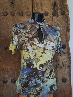 Vintage Y2K Asian Style Fairycore Top with Keyhole Cutout and Floral Print used, size M