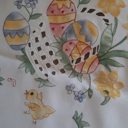 Easter tablecloth like new 1.80×1.30