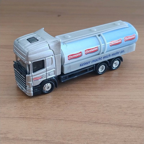 Scania Toy Tanker Truck used for Liquid Transport 1/87 Scale