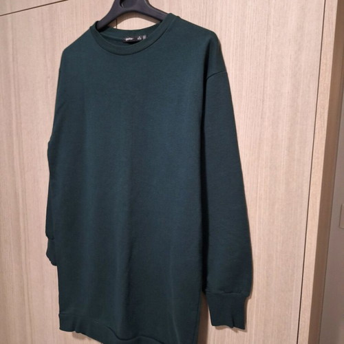 Bershka dark green long crewneck like new, size S