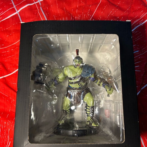 Marvel Hulk figure new from Ragnarok movie with authenticity card
