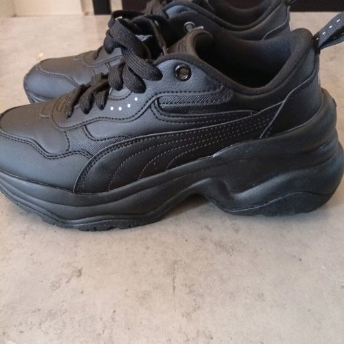 Puma black athletic shoes size 40.5 new