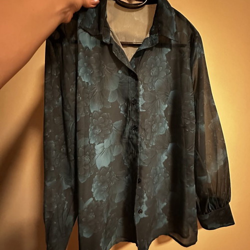 Mind Matter shirt like new, black and blue, size S
