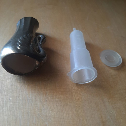 Vintage salt and pepper set with swan designs, used, 4 pieces