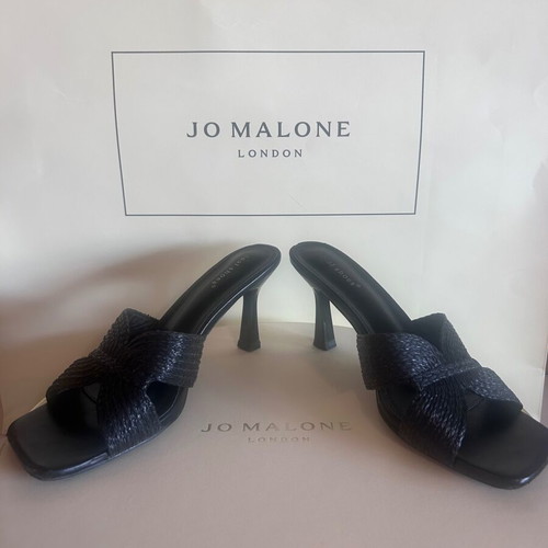 Ideal Shoes black women's mules with woven raffia style, size 41, like new