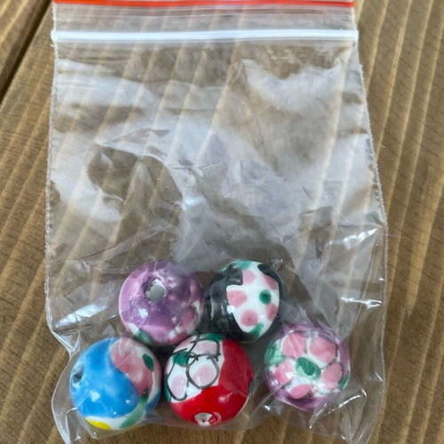 Ceramic beads pack like new, 5 pieces