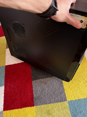 Intel Pentium desktop computer, 4GB RAM, no hard drive, genuine Windows license