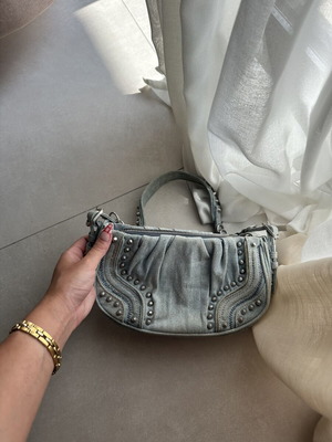 Zara τσάντα ώμου από denim, μπλε
