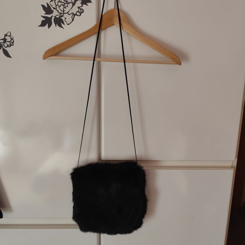 Fur handbag with handle case, like new, black