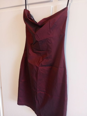 Βραδινά φορέματα μεταχειρισμένα, πακέτο 3, size Small, μαύρο και κόκκινο