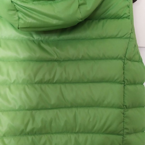 Please down sleeveless jacket, size S-M, green