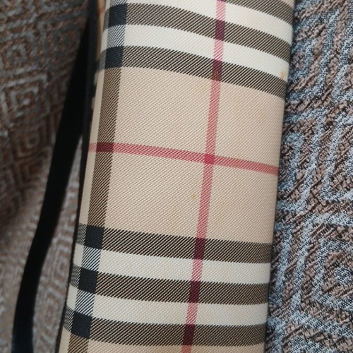 Burberry Nova Check shoulder bag like new, vintage design