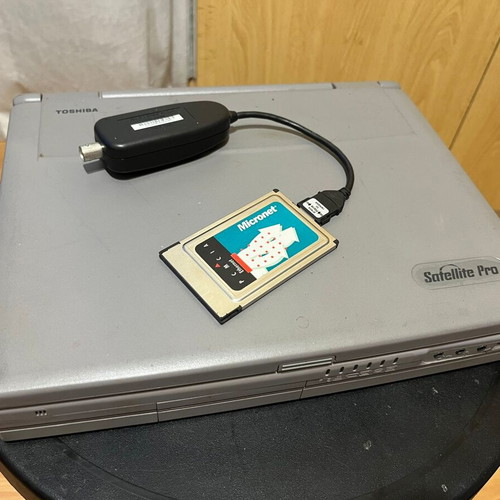 Toshiba 440 CDT computer with Windows 98 Second Edition like new