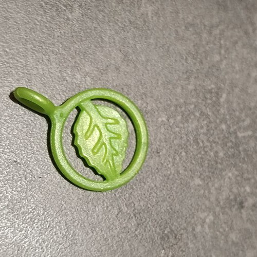 Playmobil green leaf pendant with ring