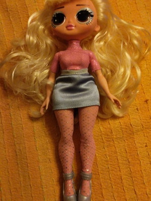 Omg doll used, like new