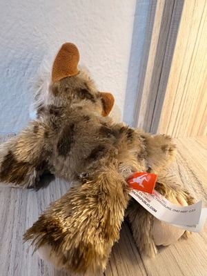 Plush lynx toy
