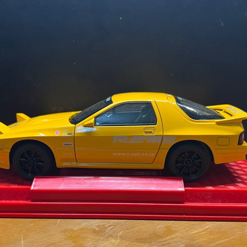 Mazda RX7 1:24 scale model car like new