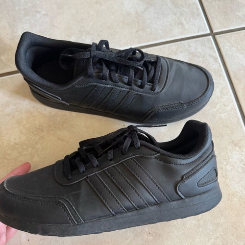 Adidas sneakers size 39 like new, black multicolor