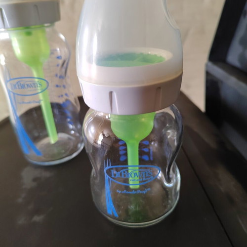 Philips Avent Premium bottle warmer with 2 new Dr. Brown's glass bottles used