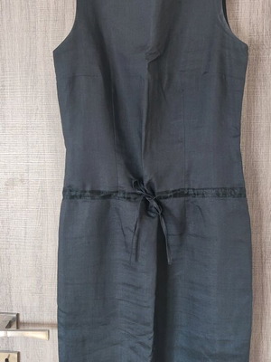 Linen dress like new, black with waist cord, medium slim fit