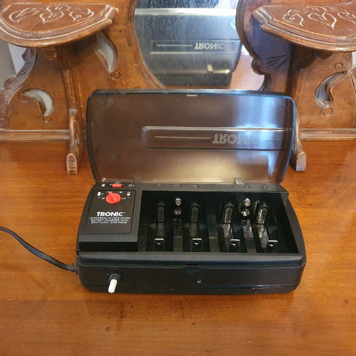 Tronic battery charger used