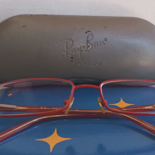 Ray Ban Titanium eyeglass frame like new, red color