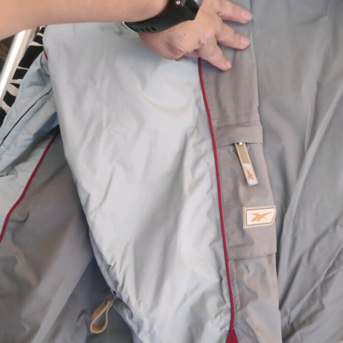 Reebok jacket XL like new, windproof and waterproof