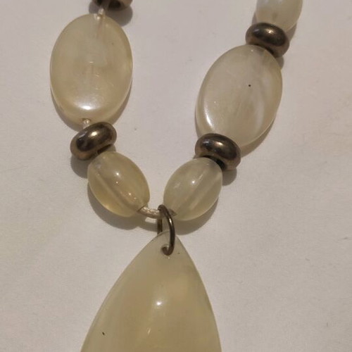 Summer necklace like new, beige