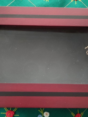 Ξύλινη μικρή κασετίνα καινούργια με βελούδινο εσωτερικό για κέρματα