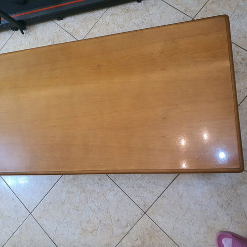 Coffee table used, sturdy and heavy, dimensions 107×54×40 cm