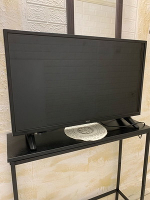 Hitachi TV 32HE1005 употребяван с леко дрезгав звук