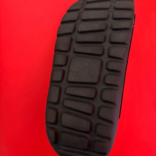 Adidas Altaswim 2.0 kids sandals size 27 new black