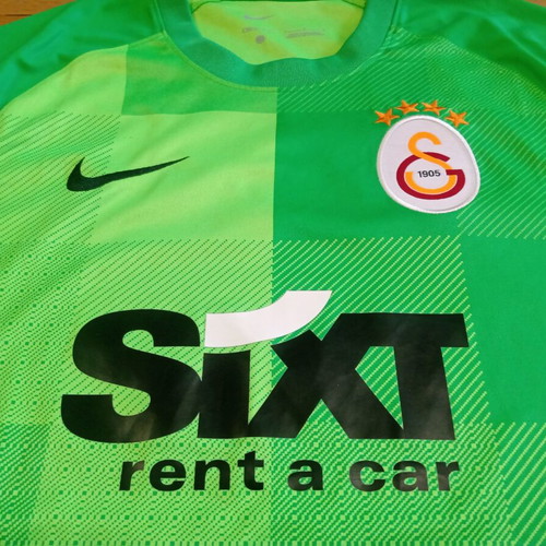 Galatasaray Istanbul Nike Football Shirt Size L Goalkeeper