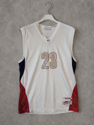 LeBron James Cleveland Cavaliers Retro Basketball Jersey size S like new