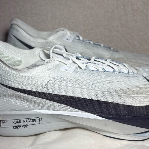 Nike ZoomX Streakfly 2 athletic shoes new, white and grey, size 46