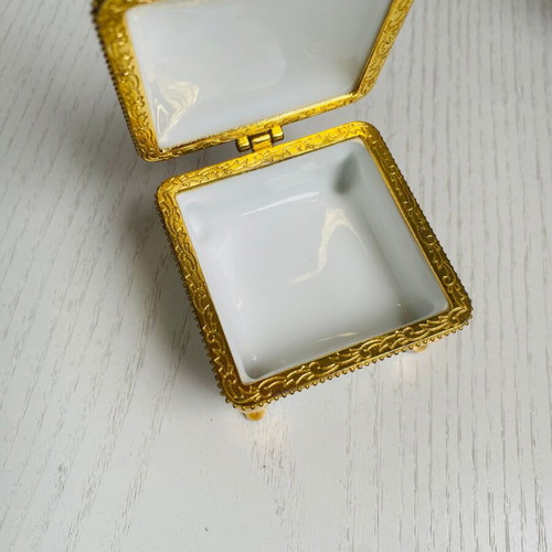 Leonardo collection porcelain box