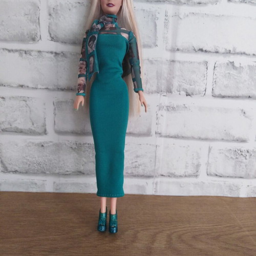 Barbie Hollywood Nails 1999 Mattel like new with original clothes and accessories