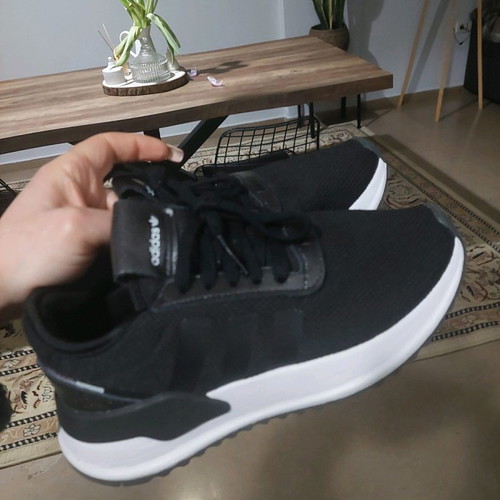 Adidas athletic shoes used, size 36, black