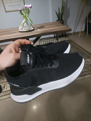 Adidas athletic shoes used, size 36, black